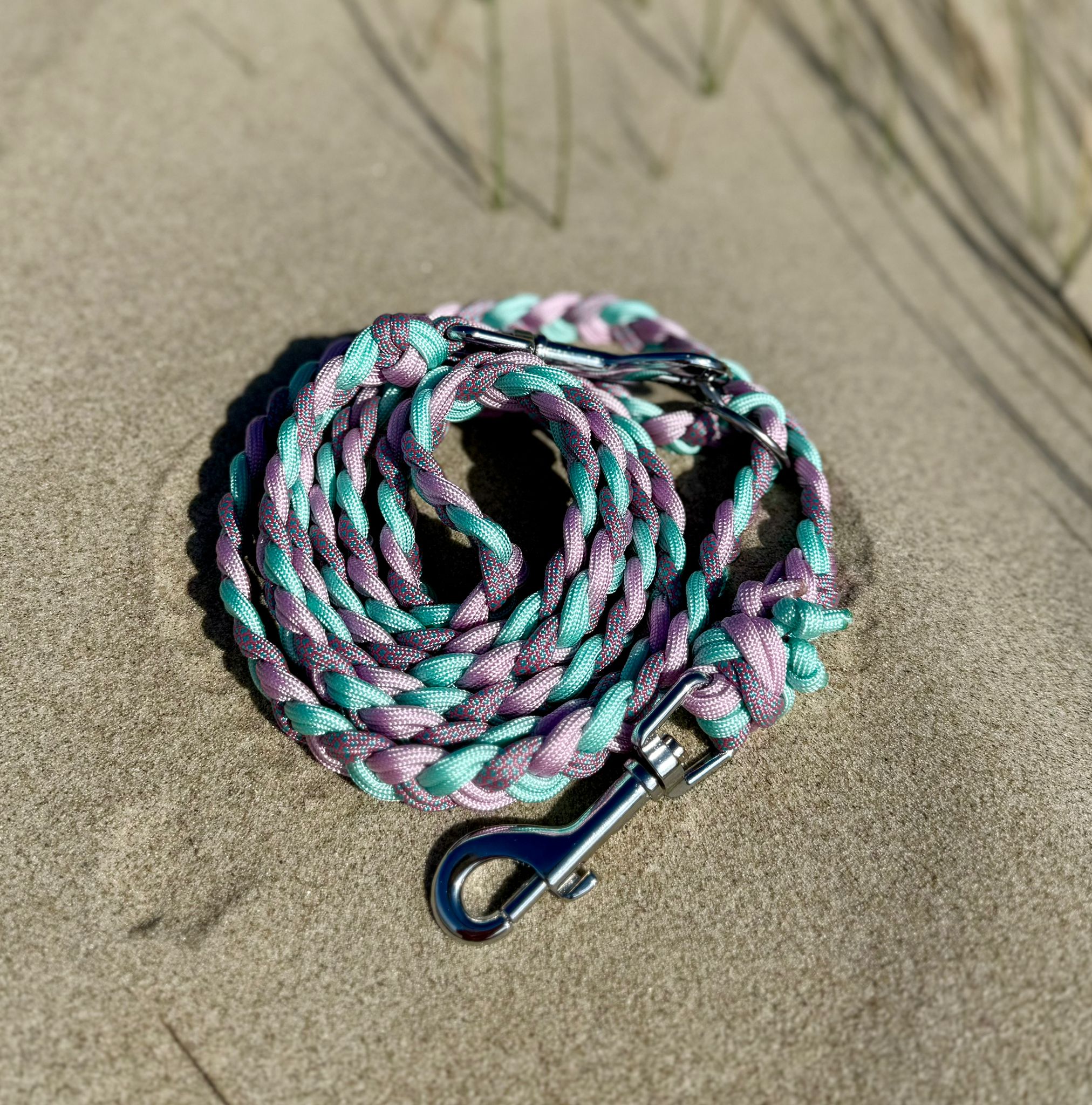 Hundeleine Ultraleicht Paracord (2 Farben)